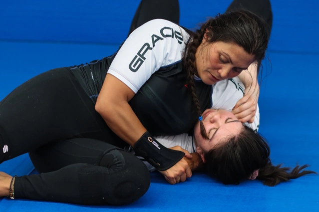 jiu jitsu mulheres niteroi icarai