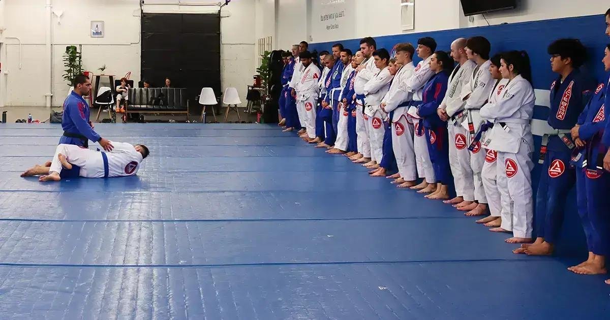Erros de Iniciantes no Jiu-Jitsu que Atrapalham (E Como Evitar)