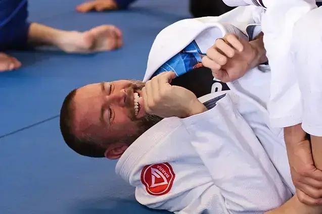 Gi vs No-Gi: O Que Muda no Equipamento