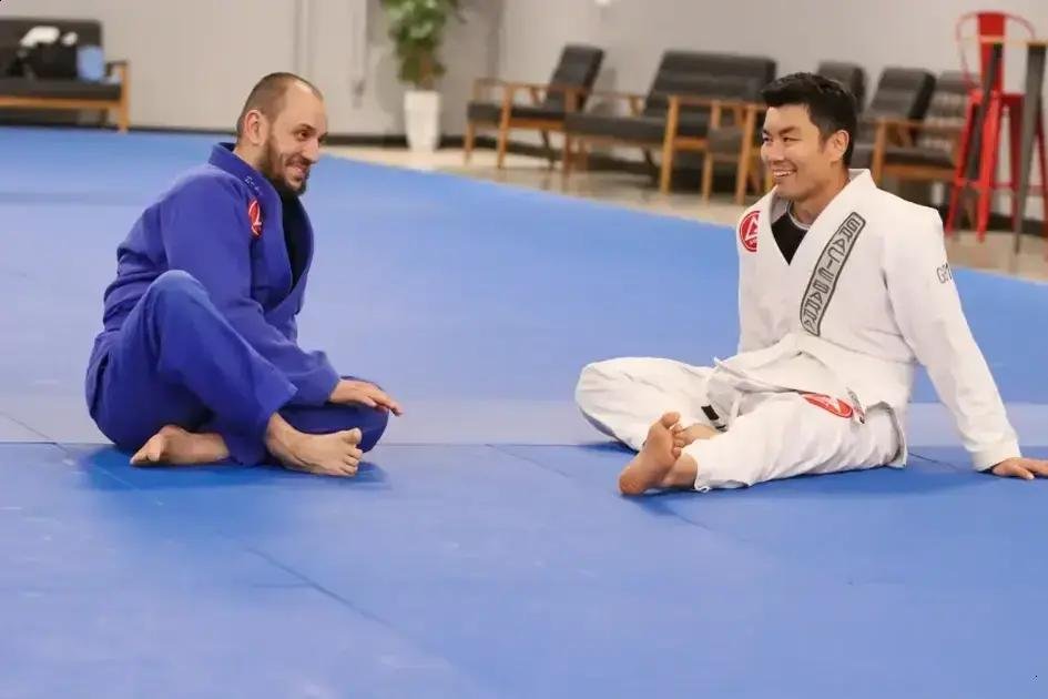 Metodologia e Currículo Gracie Barra: Por Que Aceleram o Aprendizado